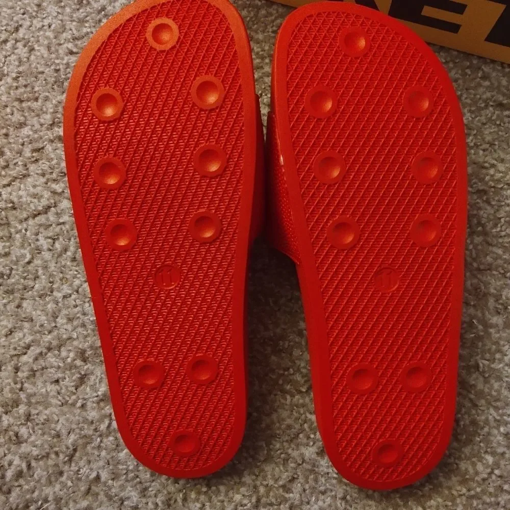 Chinatown Market Smiley Red Men's Slides NWB